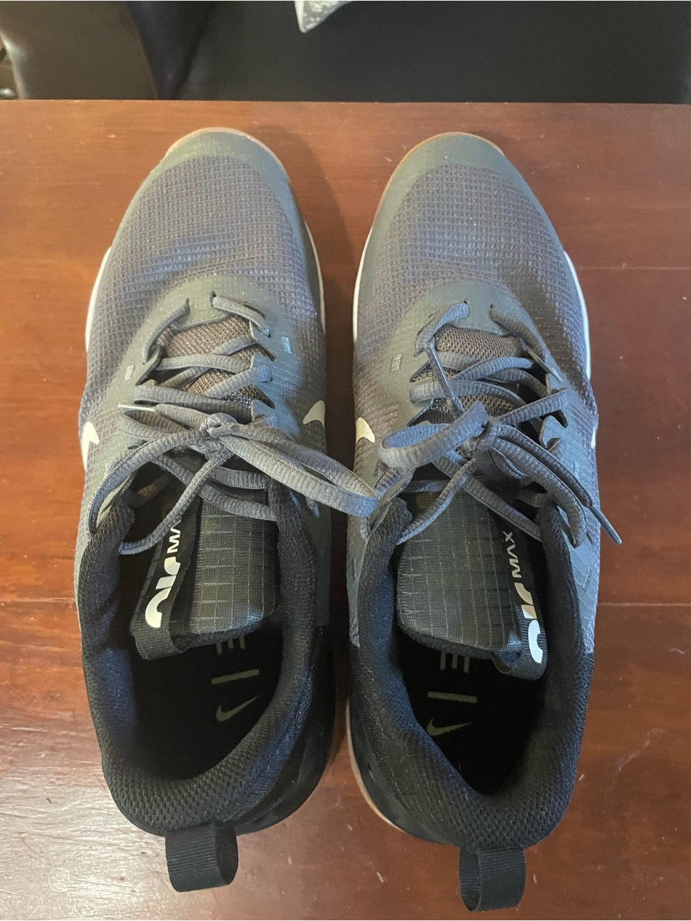 Nike Men’s Black/Grey Athletic Sneakers